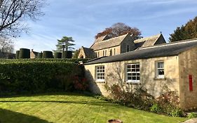 The Old Post Office Studio Apartment In A Beautiful Cotswold Village